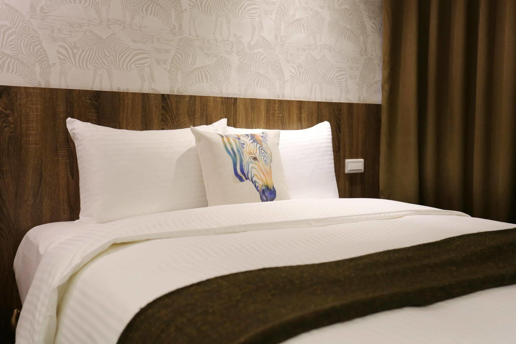 Ark Hotel - Changan Fuxing方舟商業股份有限公司 Taipei Exteriör bild