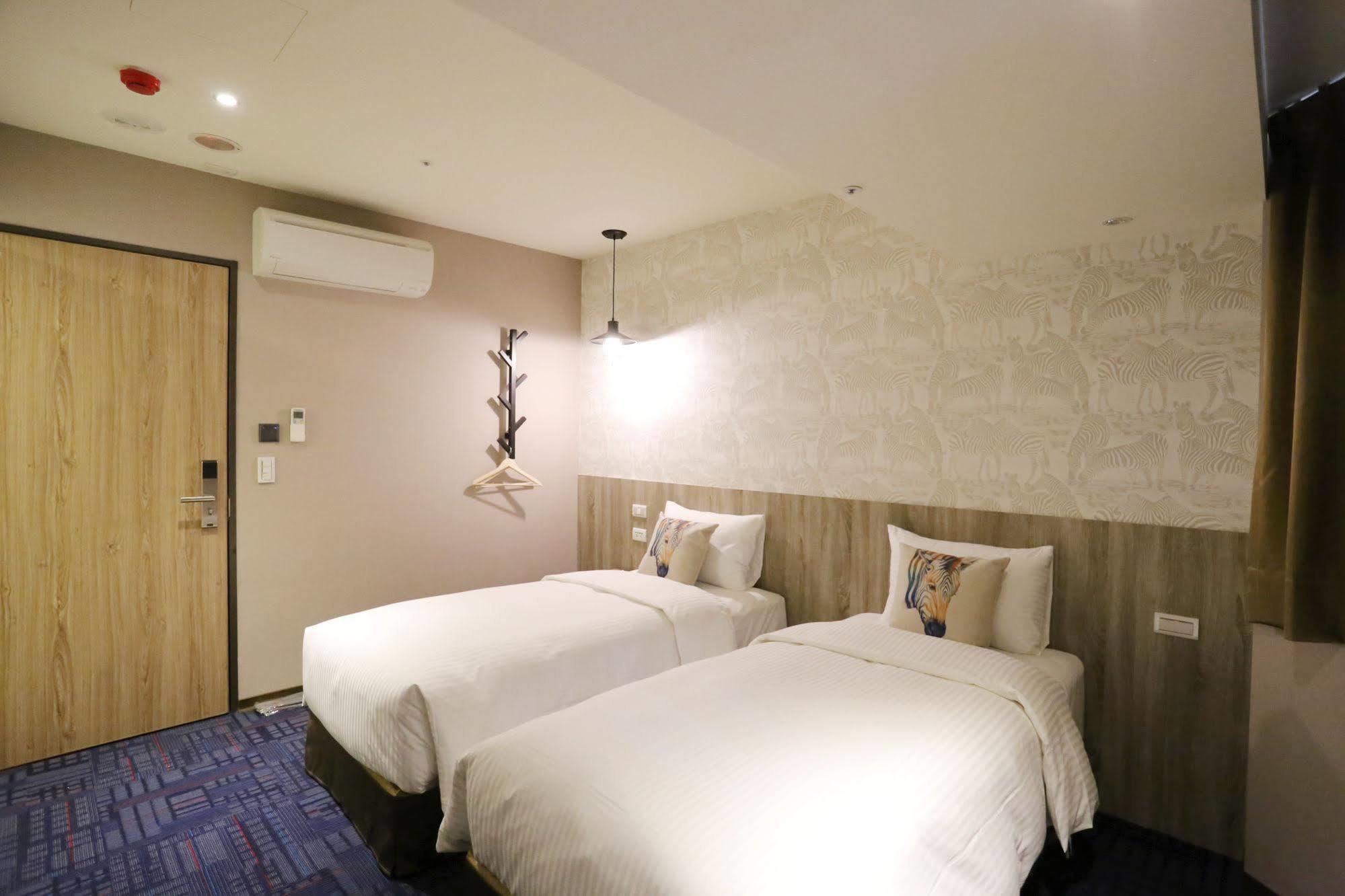 Ark Hotel - Changan Fuxing方舟商業股份有限公司 Taipei Exteriör bild